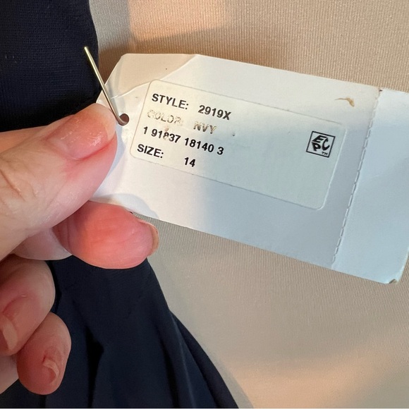 XSCAPE Navy Floor Length  Evening Gown
NWT (Firm Price) - Picture 12 of 12